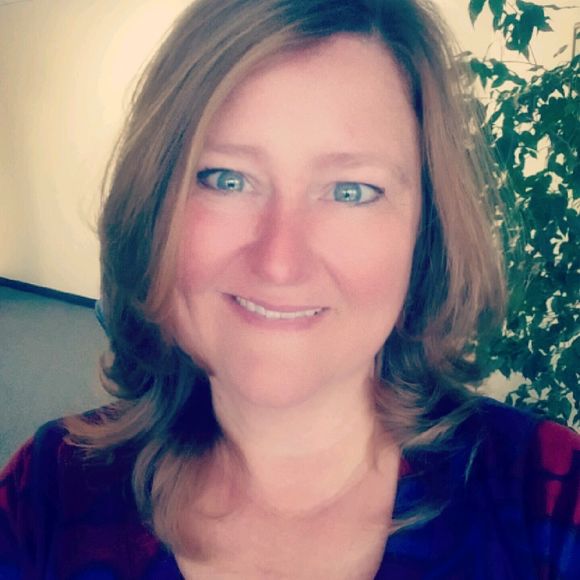 Meet your Posher, Shelley - Picture 1 of 1